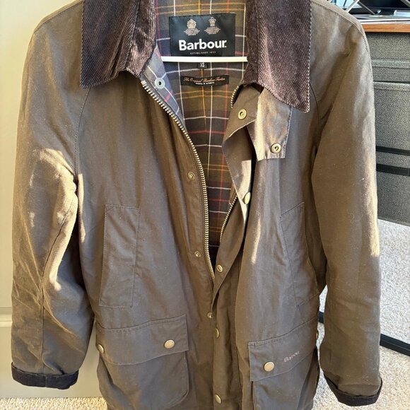 Barbour - Men's Ashby Wax Jacket size Extra Small (XS) in Mid Olive - Picture 2 of 9